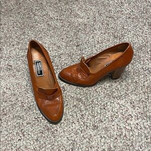 Vintage 70s brown Leather heeled Loafer Pumps